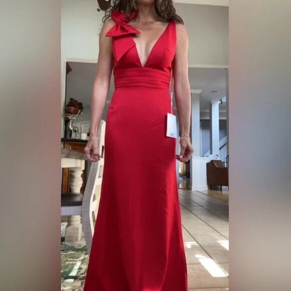 MAC DUGGAL Red Sleeveless V Neck Bow Detail Mermaid Gown 8 - Picture 4 of 4